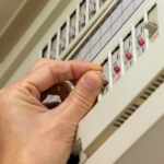 Dicas para proteger eletronicos contra quedas de energia